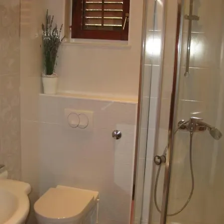 Fuer 4 Personen Ca 45 Qm In Srima, Dalmatien Norddalmatien - B60464 * 스리마