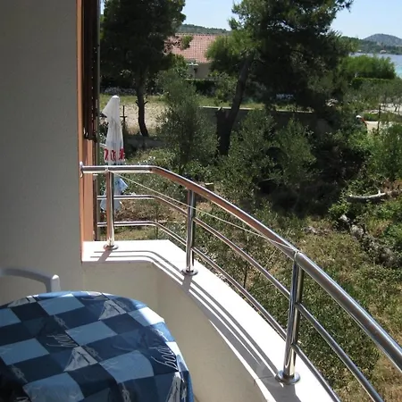 Fuer 4 Personen Ca 45 Qm In Srima, Dalmatien Norddalmatien - B60464 *